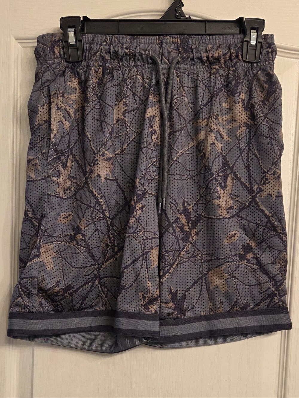 Brooklyn Cloth Gray Camouflage-Print Athletic Shorts MENS SZ M